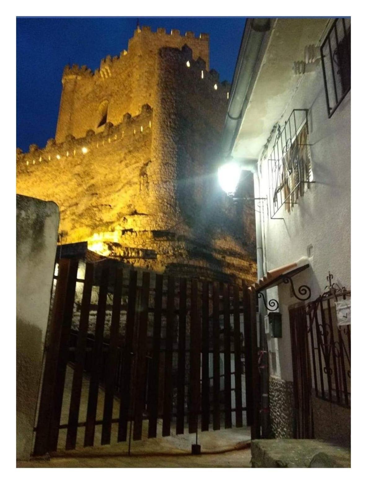 Casa Rural El Abejorro Alcala del Jucar Exterior photo